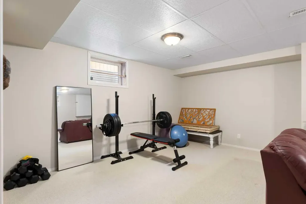 130 Tuscany Valley Drive NW Calgary AB T3L 2C1