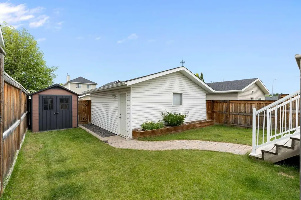 130 Tuscany Valley Drive NW Calgary AB T3L 2C1