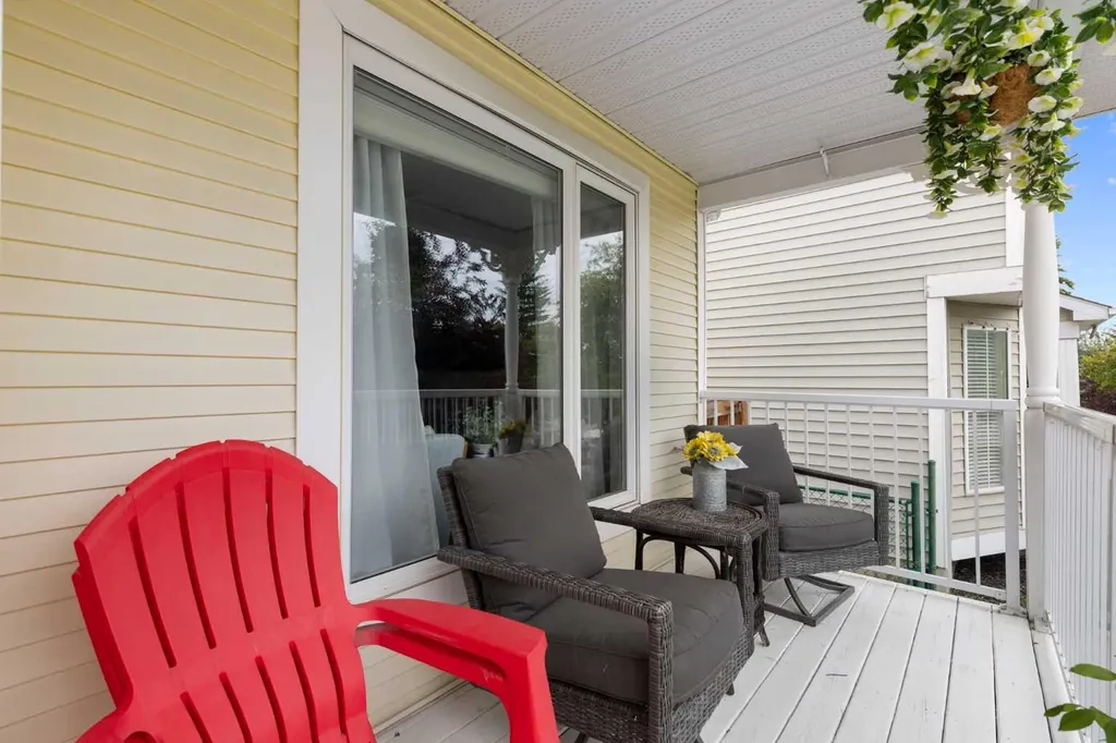 130 Tuscany Valley Drive NW Calgary AB T3L 2C1