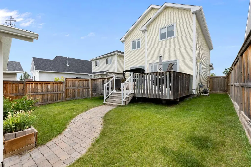 130 Tuscany Valley Drive NW Calgary AB T3L 2C1