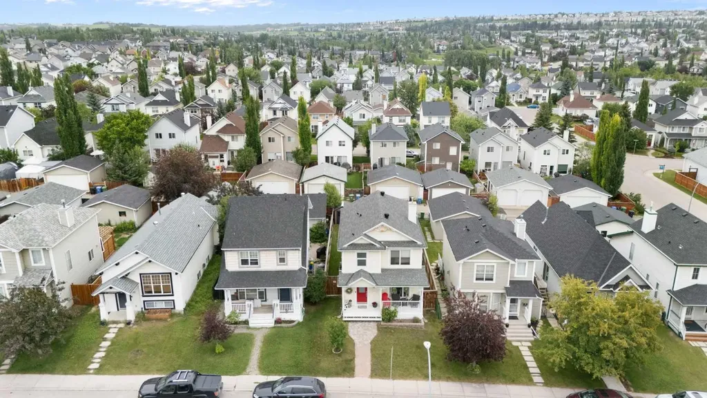 130 Tuscany Valley Drive NW Calgary AB T3L 2C1