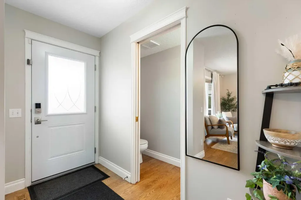 130 Tuscany Valley Drive NW Calgary AB T3L 2C1