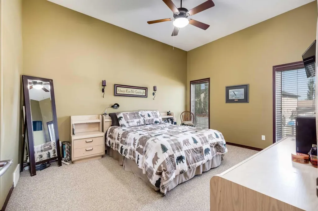800 Carriage Lane Place N Carstairs AB T0M 0N0
