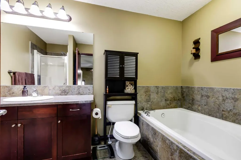 800 Carriage Lane Place N Carstairs AB T0M 0N0