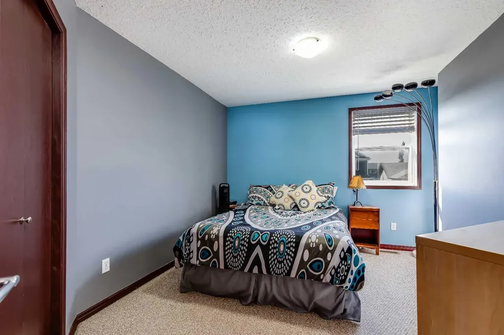 800 Carriage Lane Place N Carstairs AB T0M 0N0