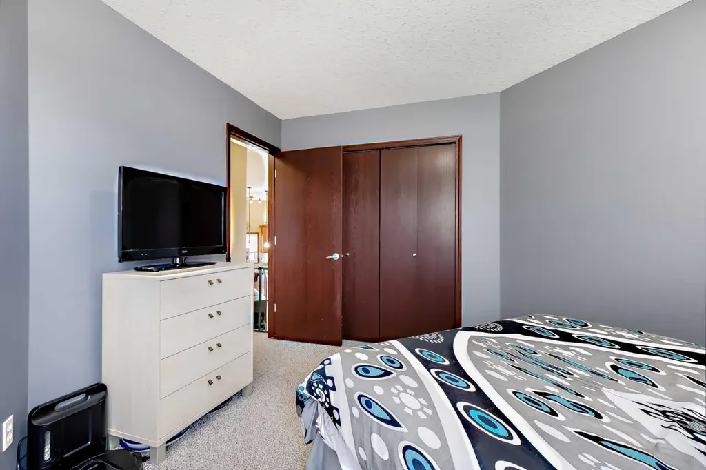 800 Carriage Lane Place N Carstairs AB T0M 0N0