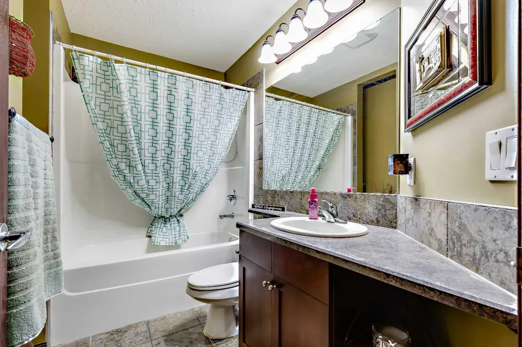 800 Carriage Lane Place N Carstairs AB T0M 0N0