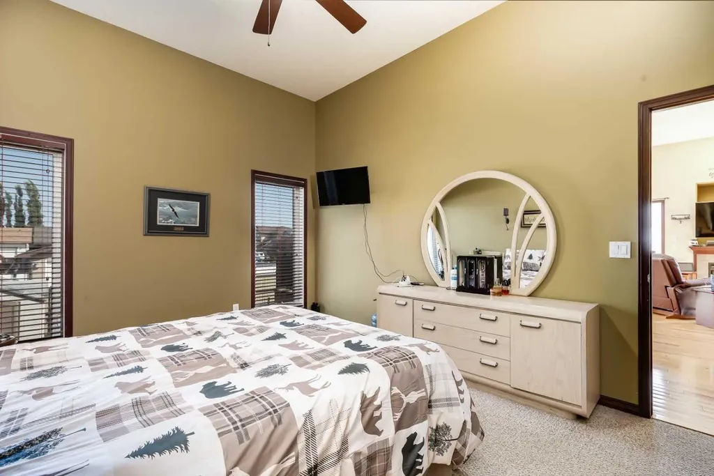 800 Carriage Lane Place N Carstairs AB T0M 0N0