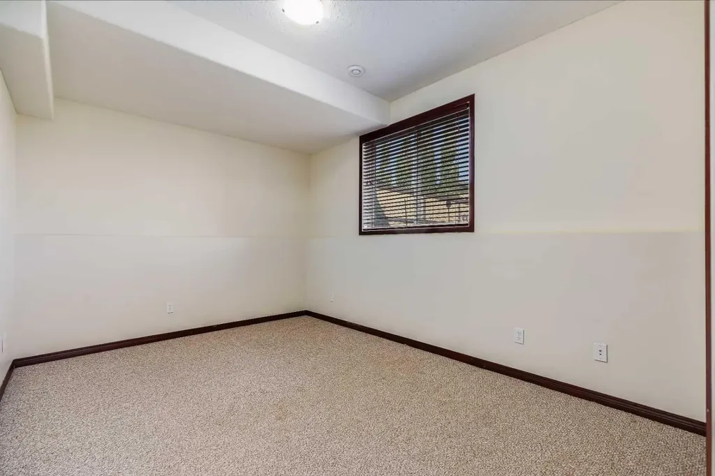 800 Carriage Lane Place N Carstairs AB T0M 0N0