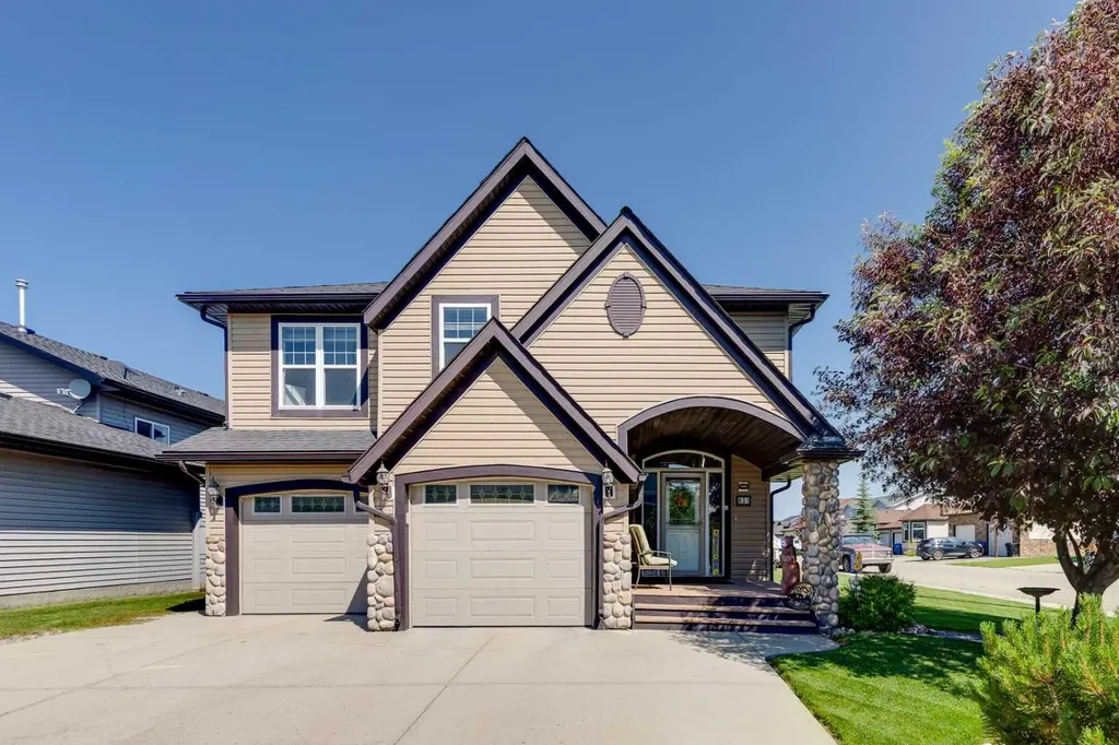 800 Carriage Lane Place N Carstairs AB T0M 0N0
