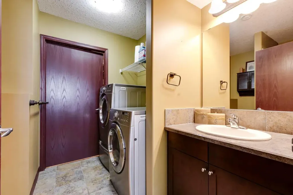 800 Carriage Lane Place N Carstairs AB T0M 0N0