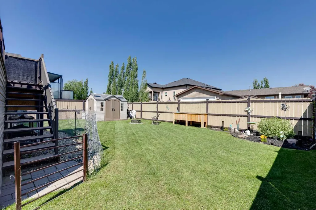 800 Carriage Lane Place N Carstairs AB T0M 0N0
