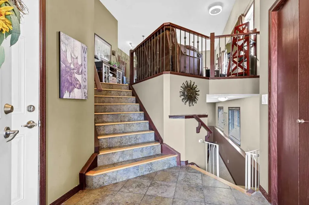 800 Carriage Lane Place N Carstairs AB T0M 0N0