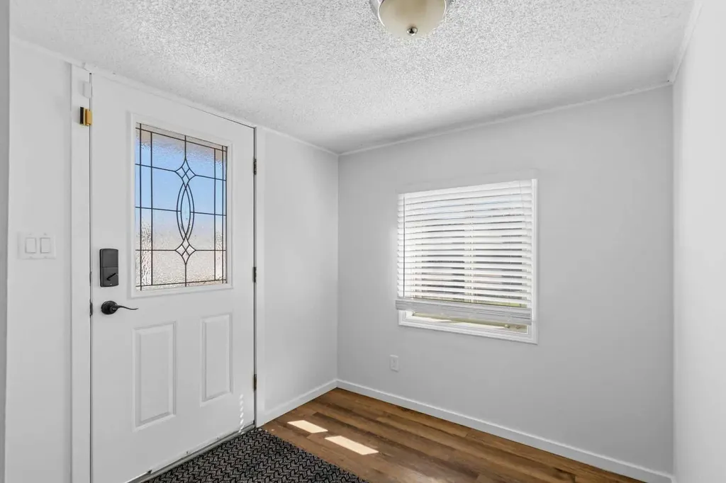 240 Grandview Crescent Fort Mcmurray AB T9H 4X8