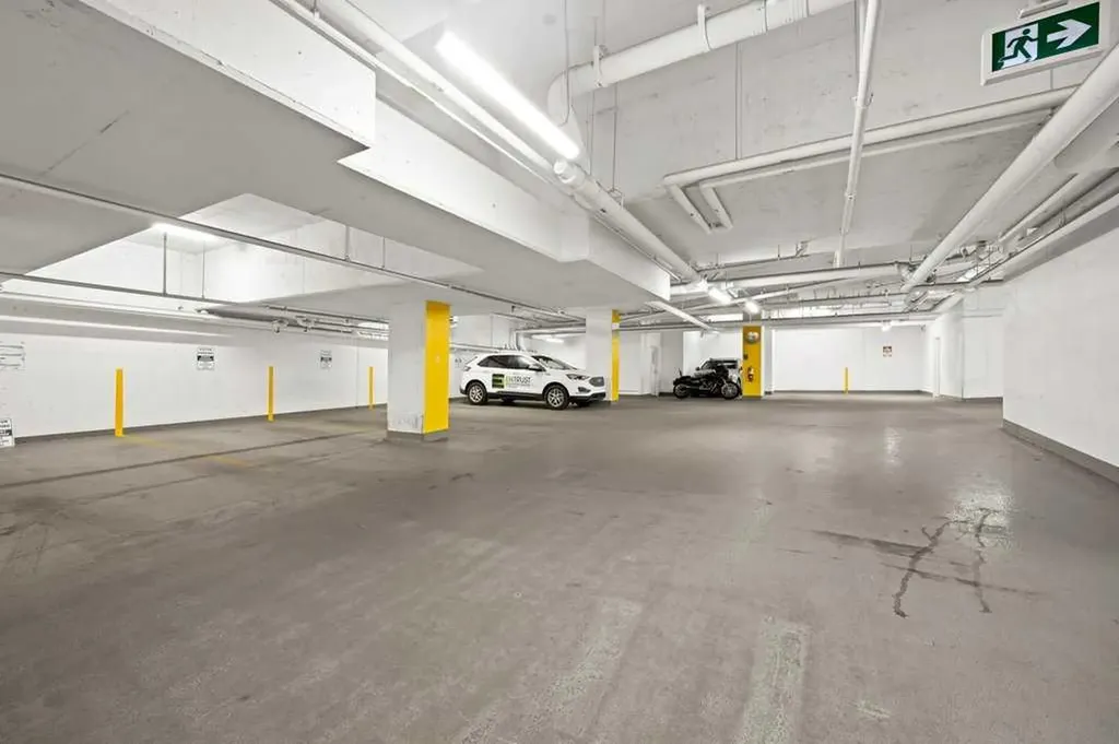 1319 14 Avenue SW Calgary AB T3C 0W3