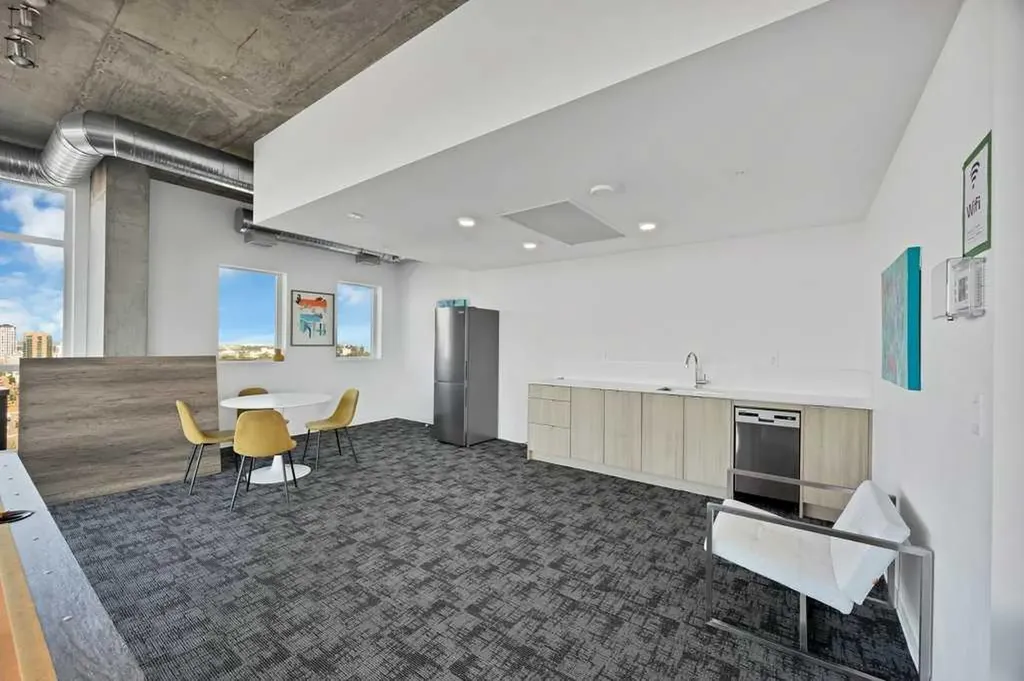 1319 14 Avenue SW Calgary AB T3C 0W3