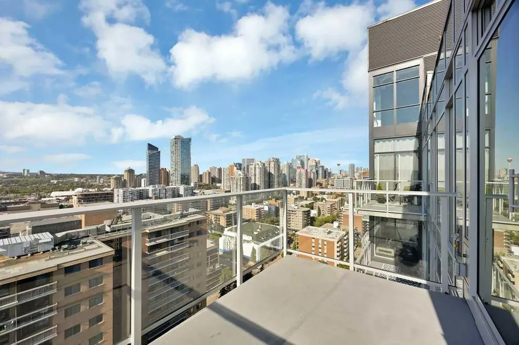 1319 14 Avenue SW Calgary AB T3C 0W3