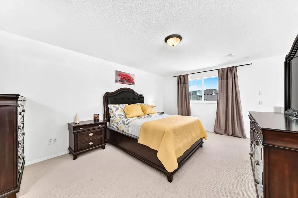 619 Country Village Cape NE Calgary AB T3K6E1
