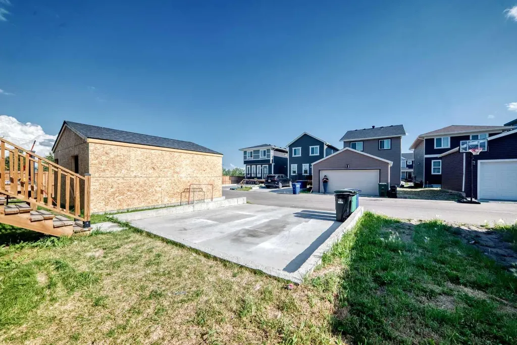 113 Midtown Close SW Airdrie AB T4B5G9