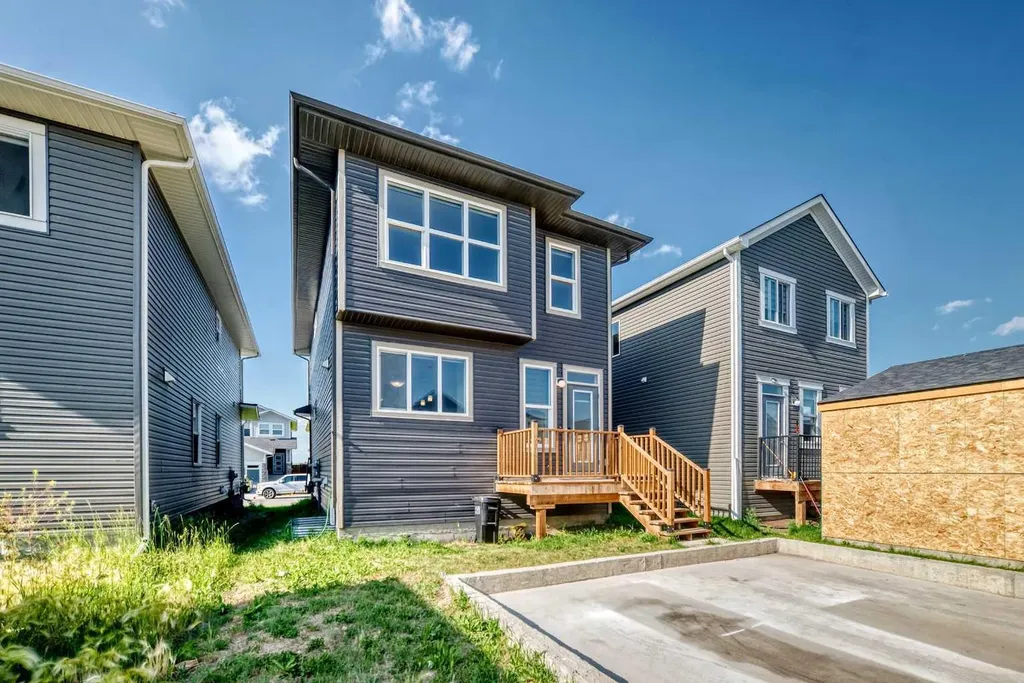 113 Midtown Close SW Airdrie AB T4B5G9