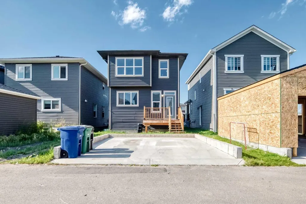 113 Midtown Close SW Airdrie AB T4B5G9