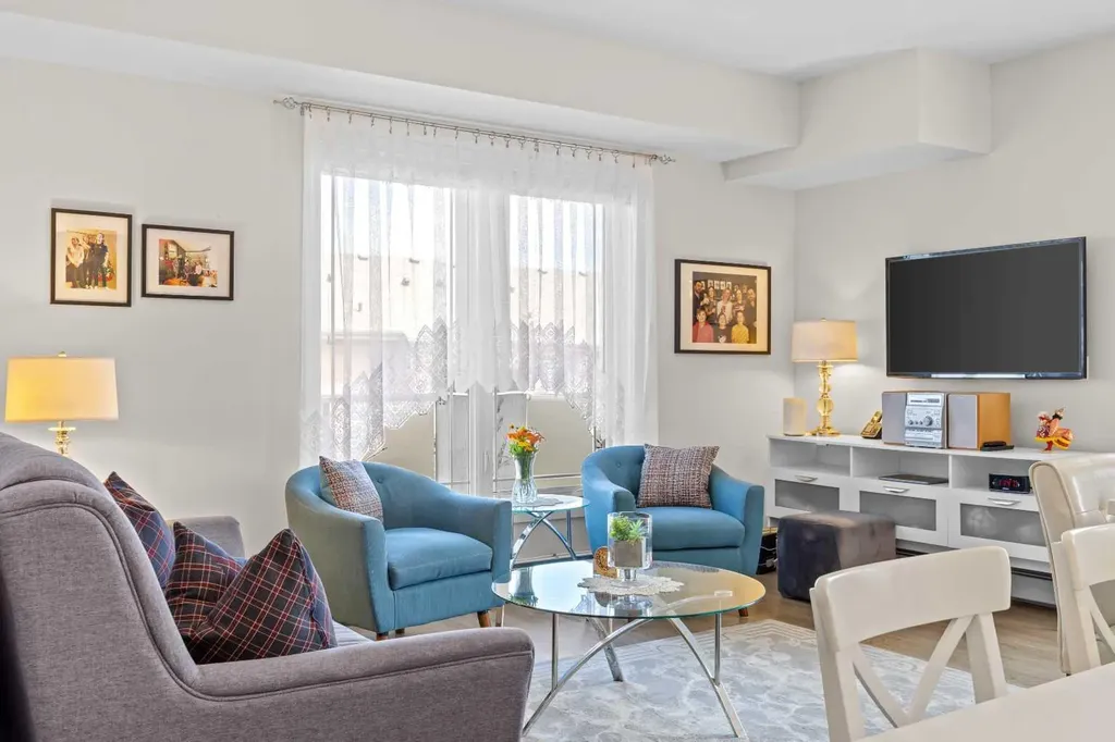 300 Auburn Meadows Manor SE Calgary AB T3M 2Y3