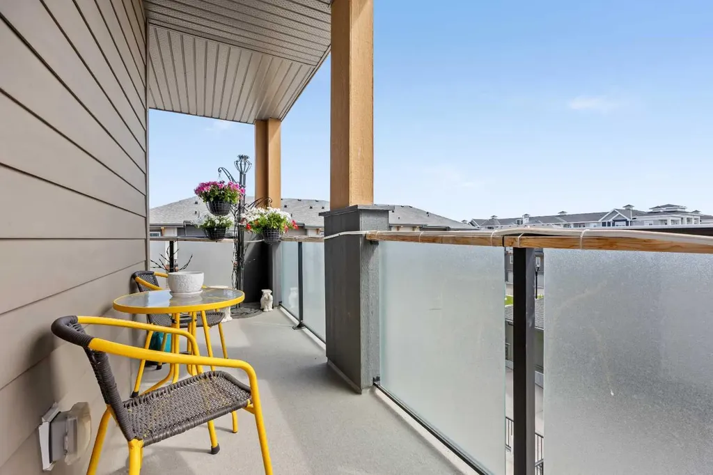 300 Auburn Meadows Manor SE Calgary AB T3M 2Y3