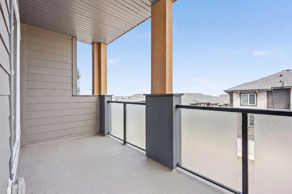 300 Auburn Meadows Manor SE Calgary AB T3M 2Y3