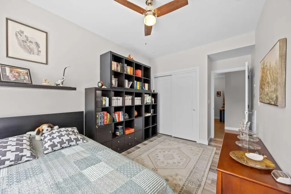 300 Auburn Meadows Manor SE Calgary AB T3M 2Y3