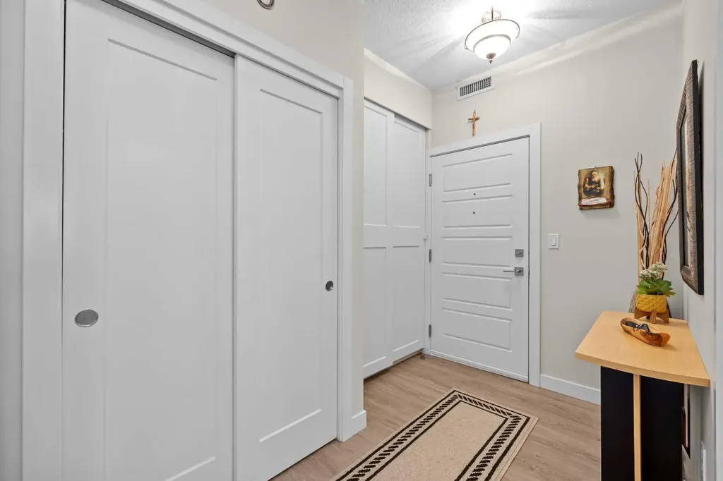 300 Auburn Meadows Manor SE Calgary AB T3M 2Y3
