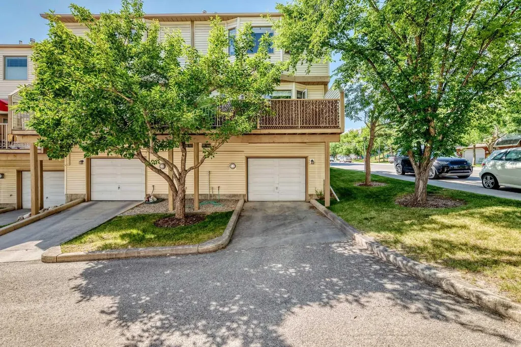 114 Patina Park SW Calgary AB T3H 3E3