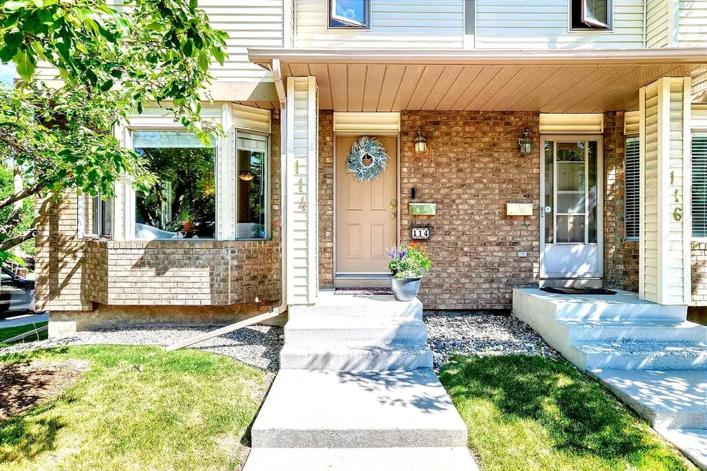 114 Patina Park SW Calgary AB T3H 3E3