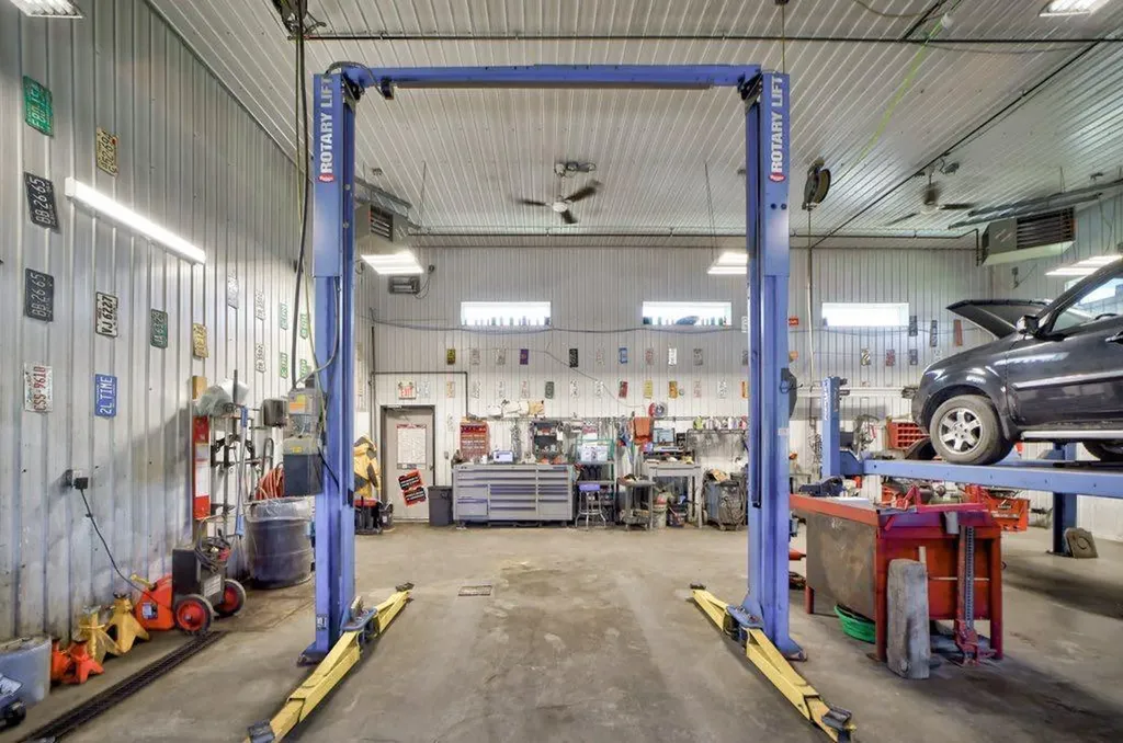 11334 20 Avenue Blairmore AB T0K 0E0