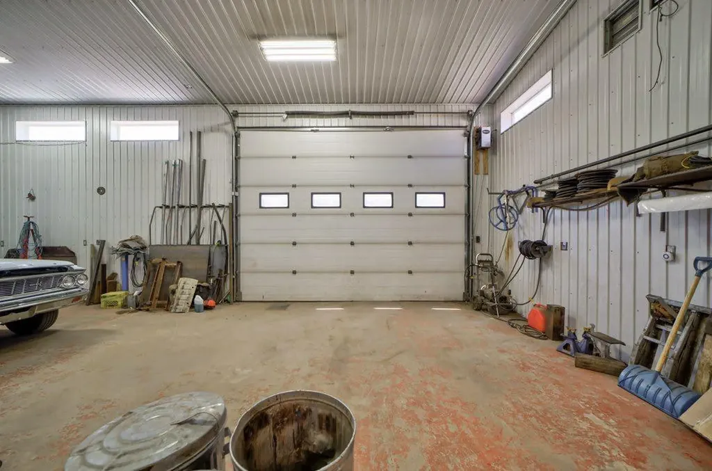 11334 20 Avenue Blairmore AB T0K 0E0