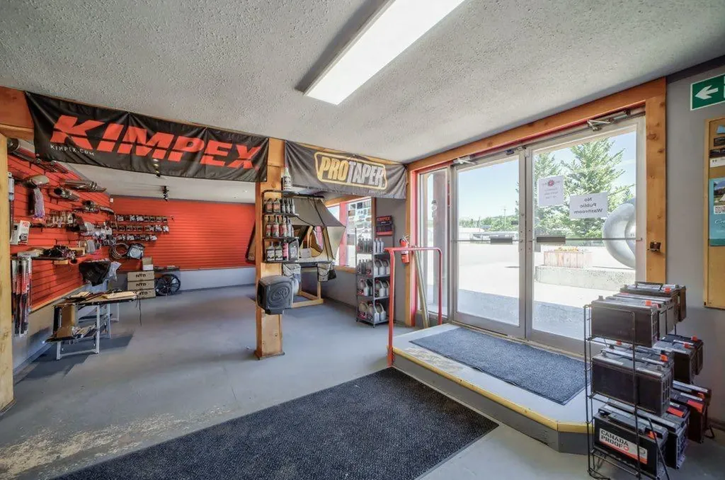 11334 20 Avenue Blairmore AB T0K 0E0