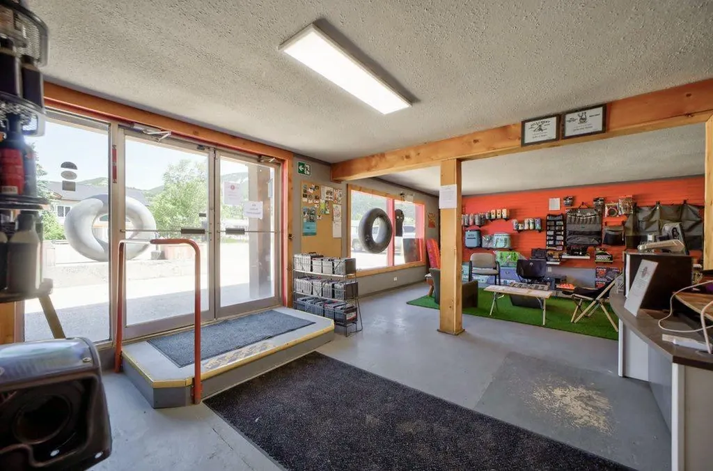 11334 20 Avenue Blairmore AB T0K 0E0