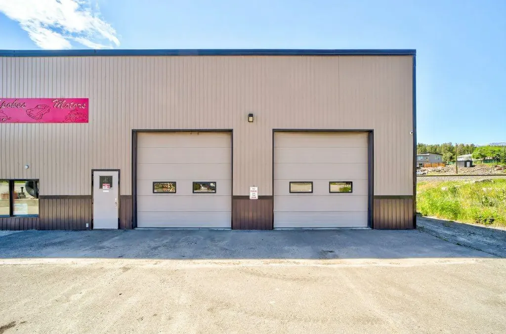 11334 20 Avenue Blairmore AB T0K 0E0