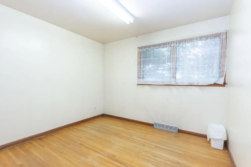5539 38 Street Red Deer AB T4N 0X7