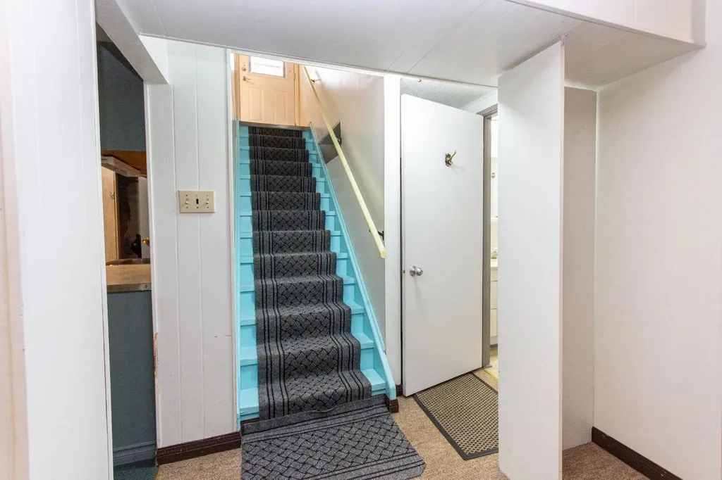 5539 38 Street Red Deer AB T4N 0X7