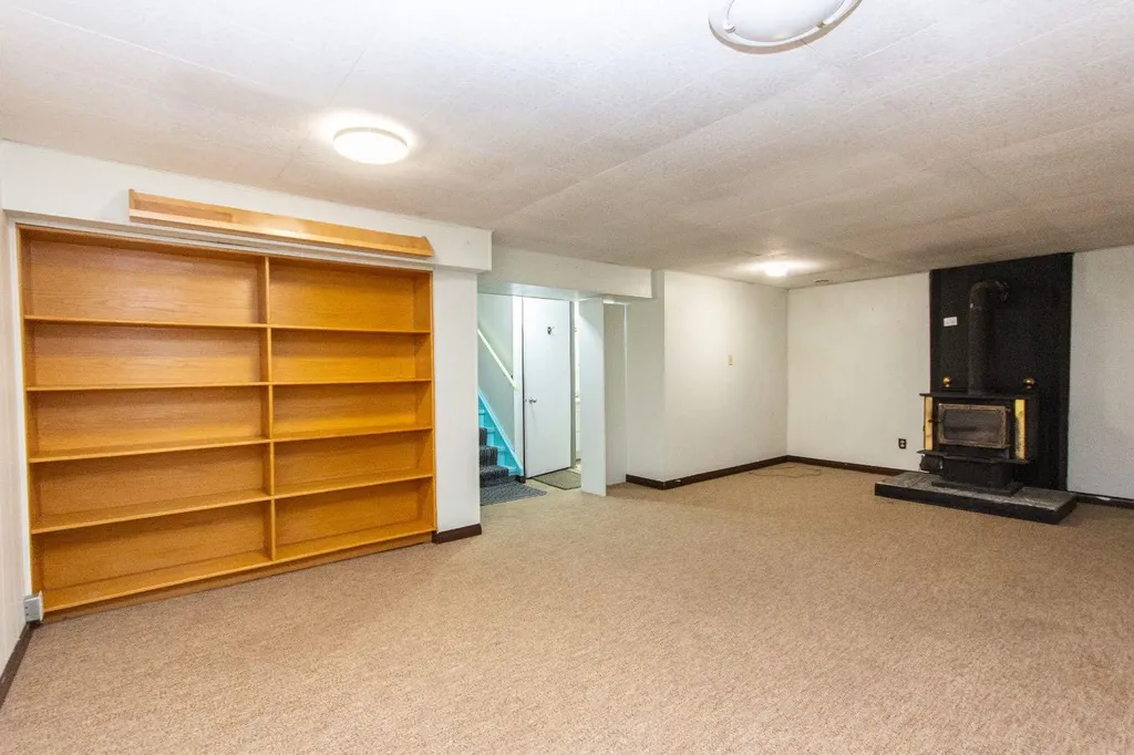 5539 38 Street Red Deer AB T4N 0X7