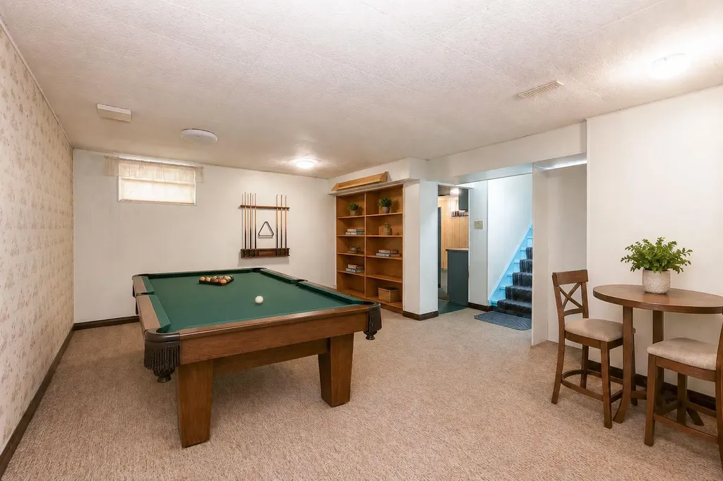 5539 38 Street Red Deer AB T4N 0X7