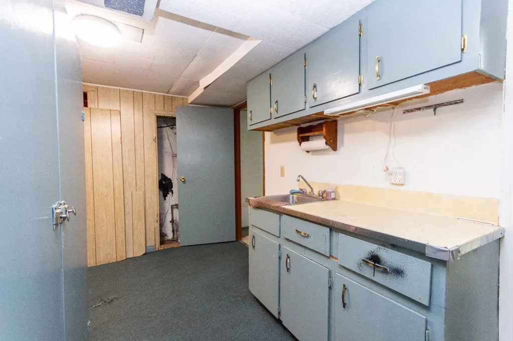 5539 38 Street Red Deer AB T4N 0X7