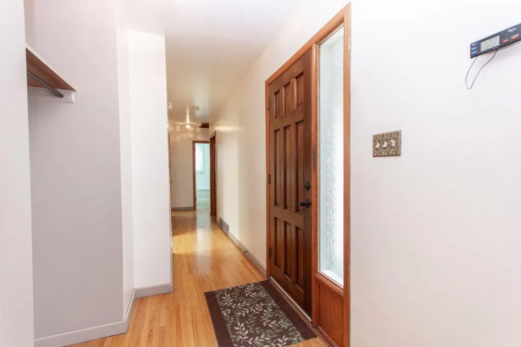 5539 38 Street Red Deer AB T4N 0X7
