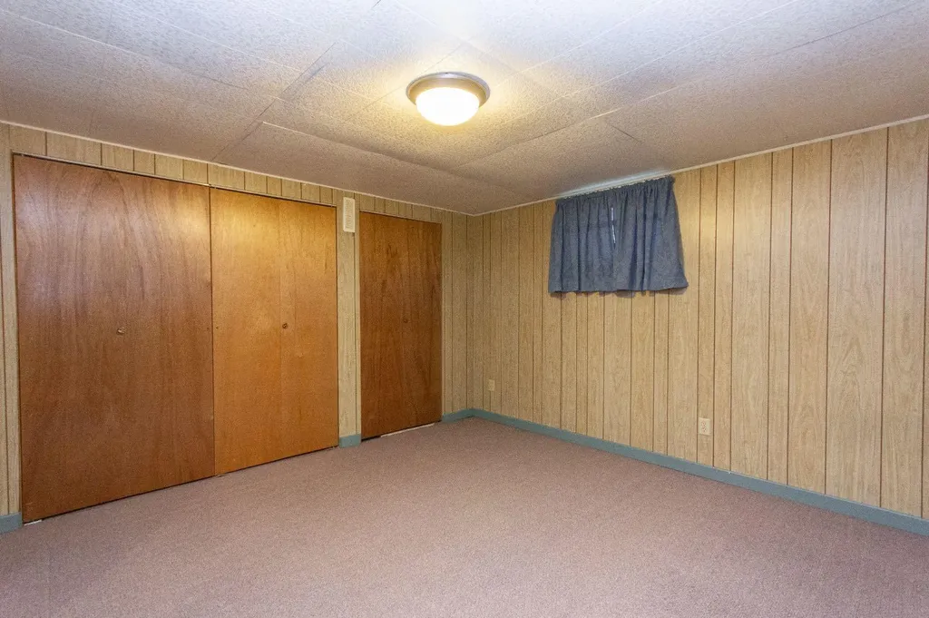 5539 38 Street Red Deer AB T4N 0X7