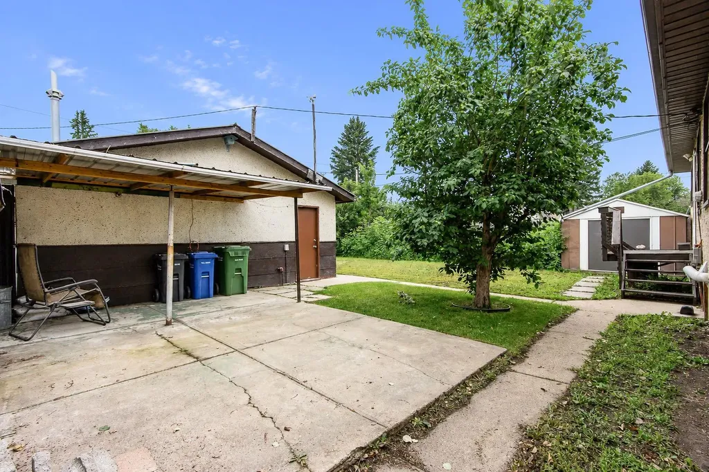 5539 38 Street Red Deer AB T4N 0X7