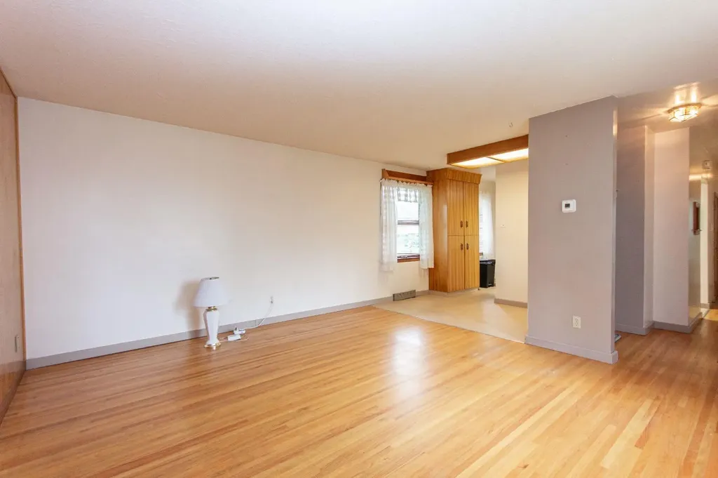 5539 38 Street Red Deer AB T4N 0X7
