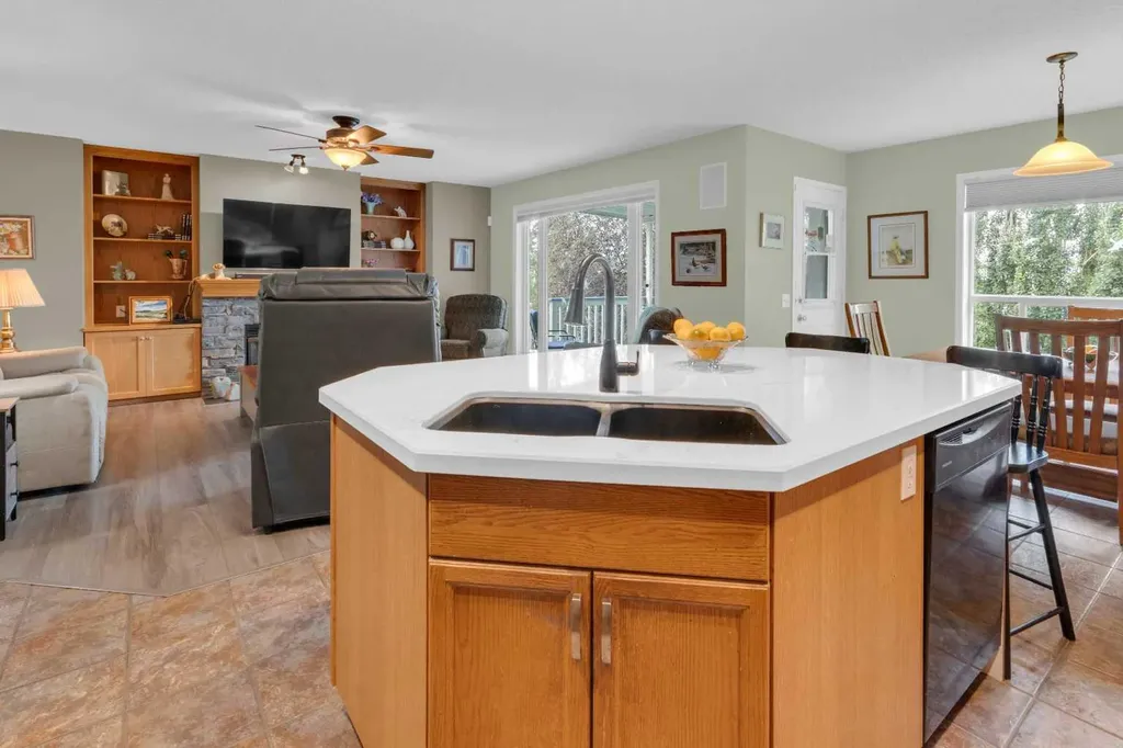 264 Tuscany Ridge View NW Calgary AB T3L 2J7