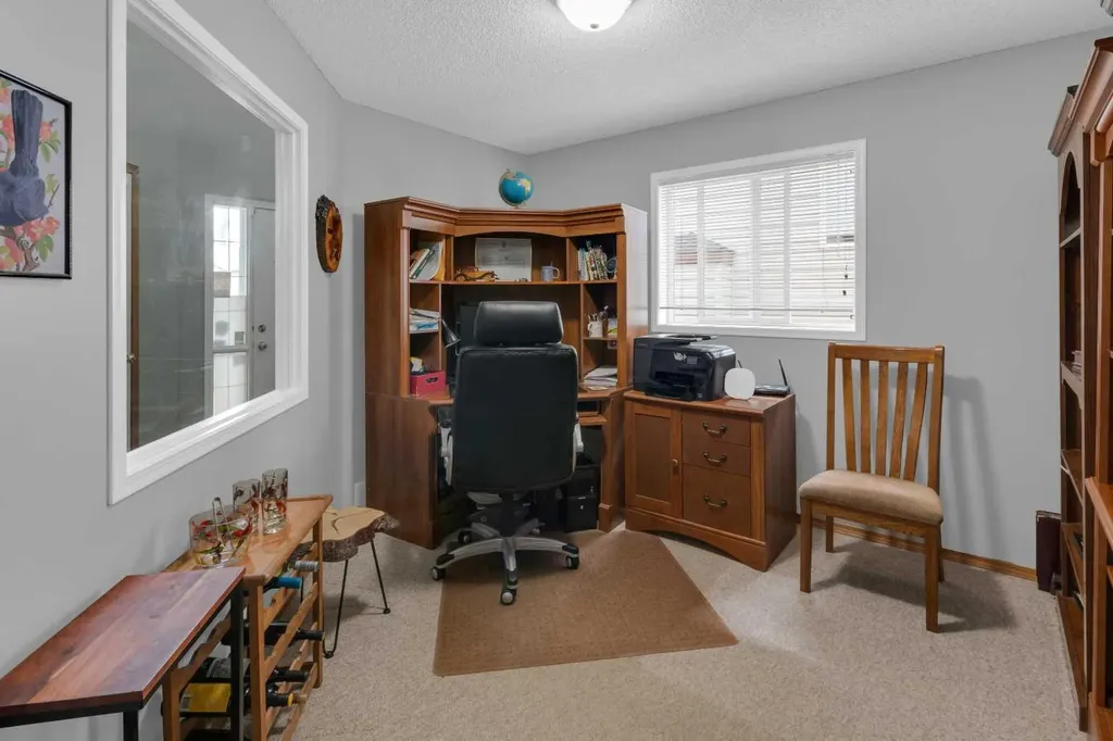 264 Tuscany Ridge View NW Calgary AB T3L 2J7