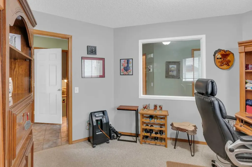 264 Tuscany Ridge View NW Calgary AB T3L 2J7