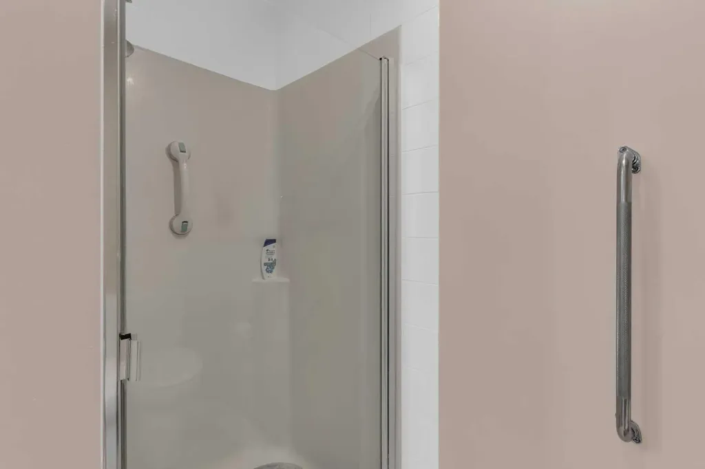 264 Tuscany Ridge View NW Calgary AB T3L 2J7